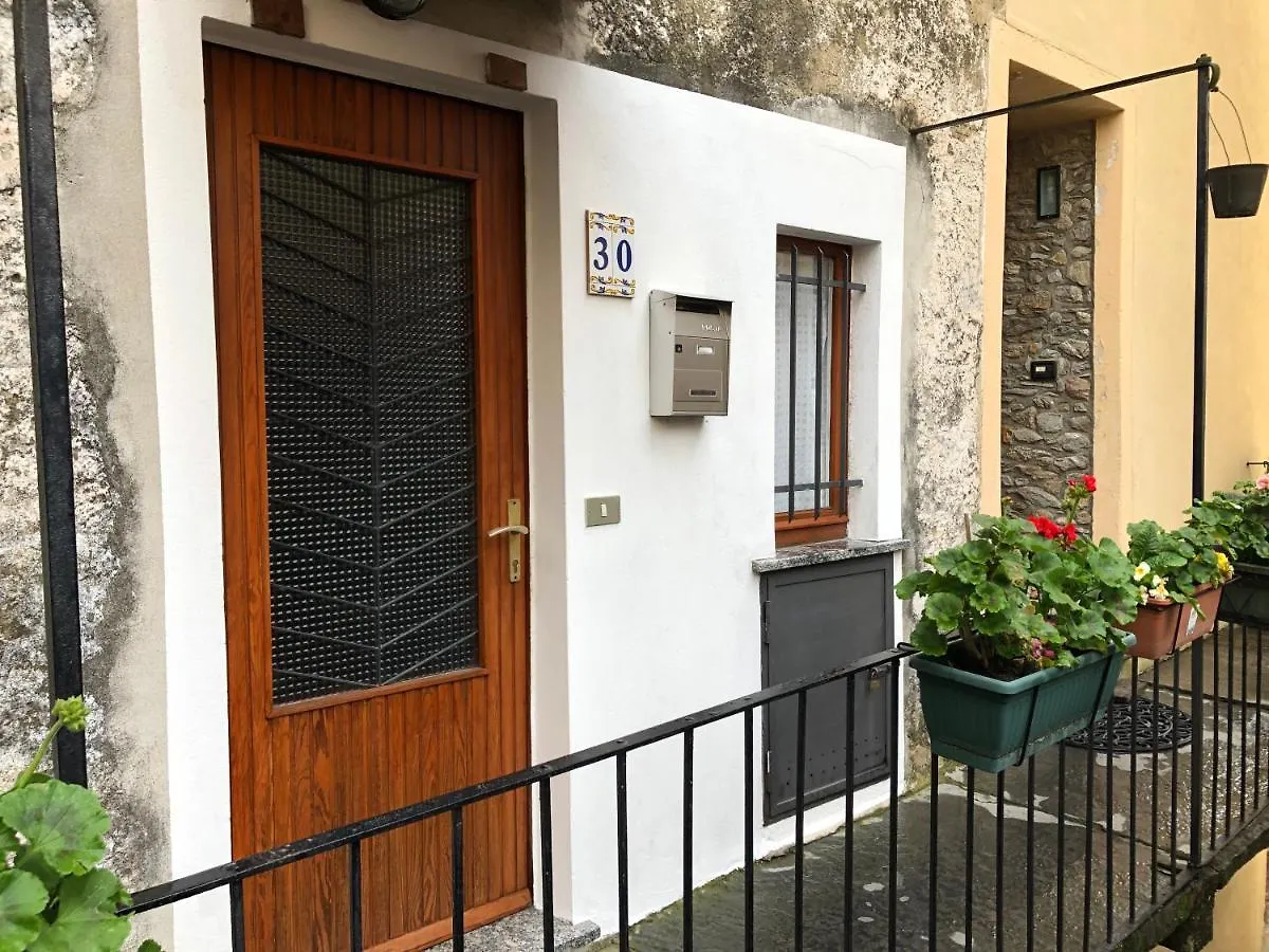 Casa Del Viandante Lago Di Como Bellano 0*,